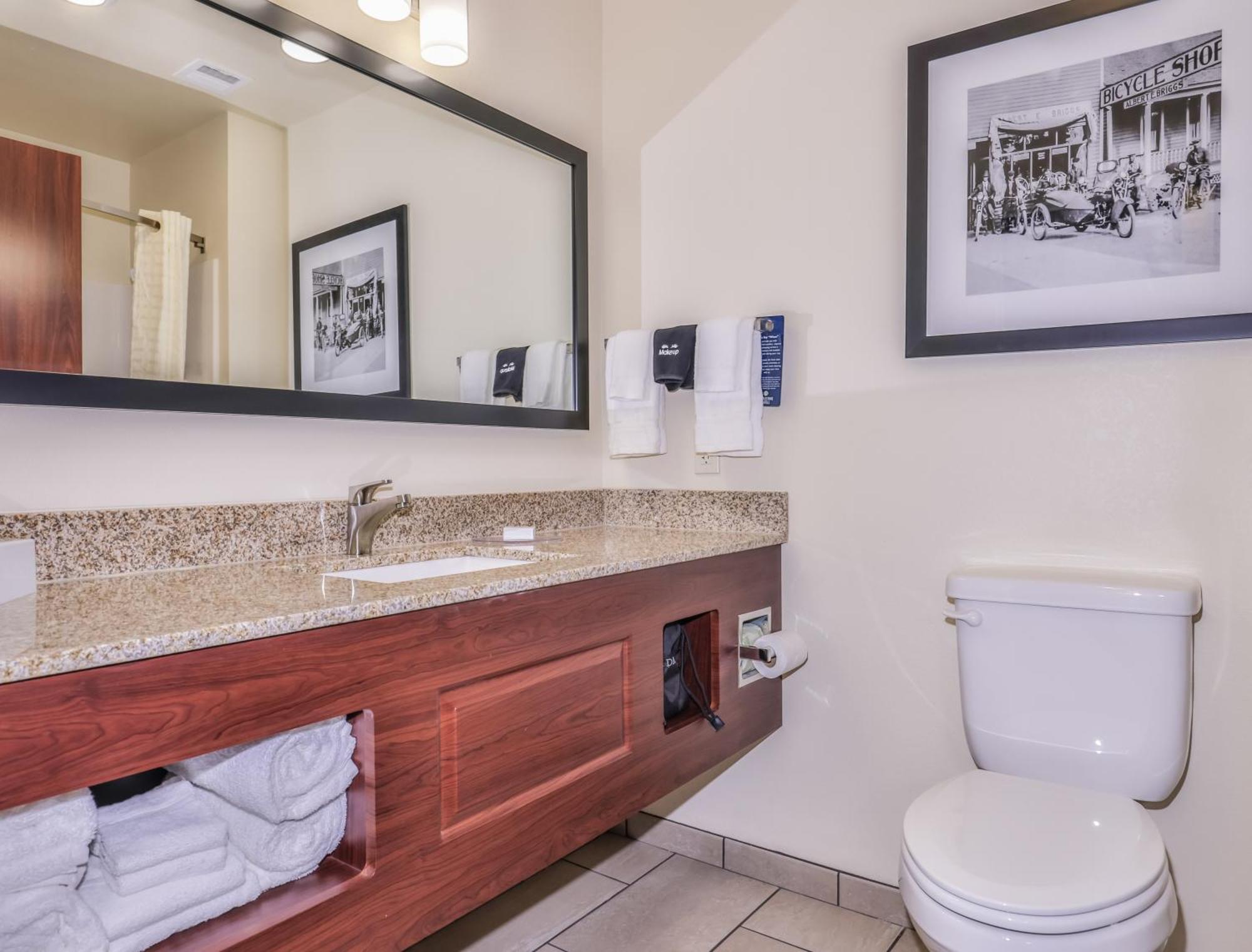Cobblestone Hotel & Suites - Rhinelander Εξωτερικό φωτογραφία