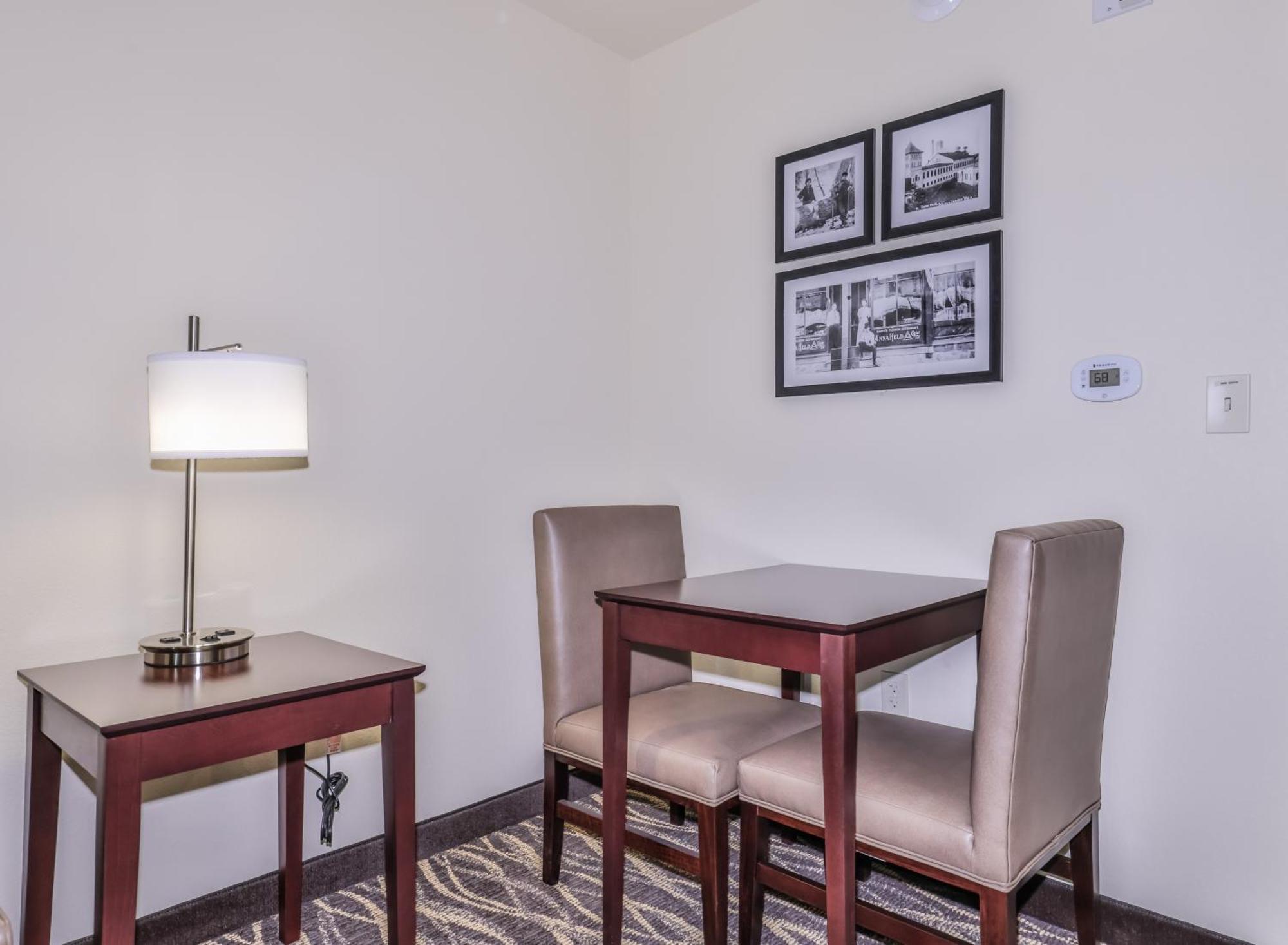 Cobblestone Hotel & Suites - Rhinelander Εξωτερικό φωτογραφία