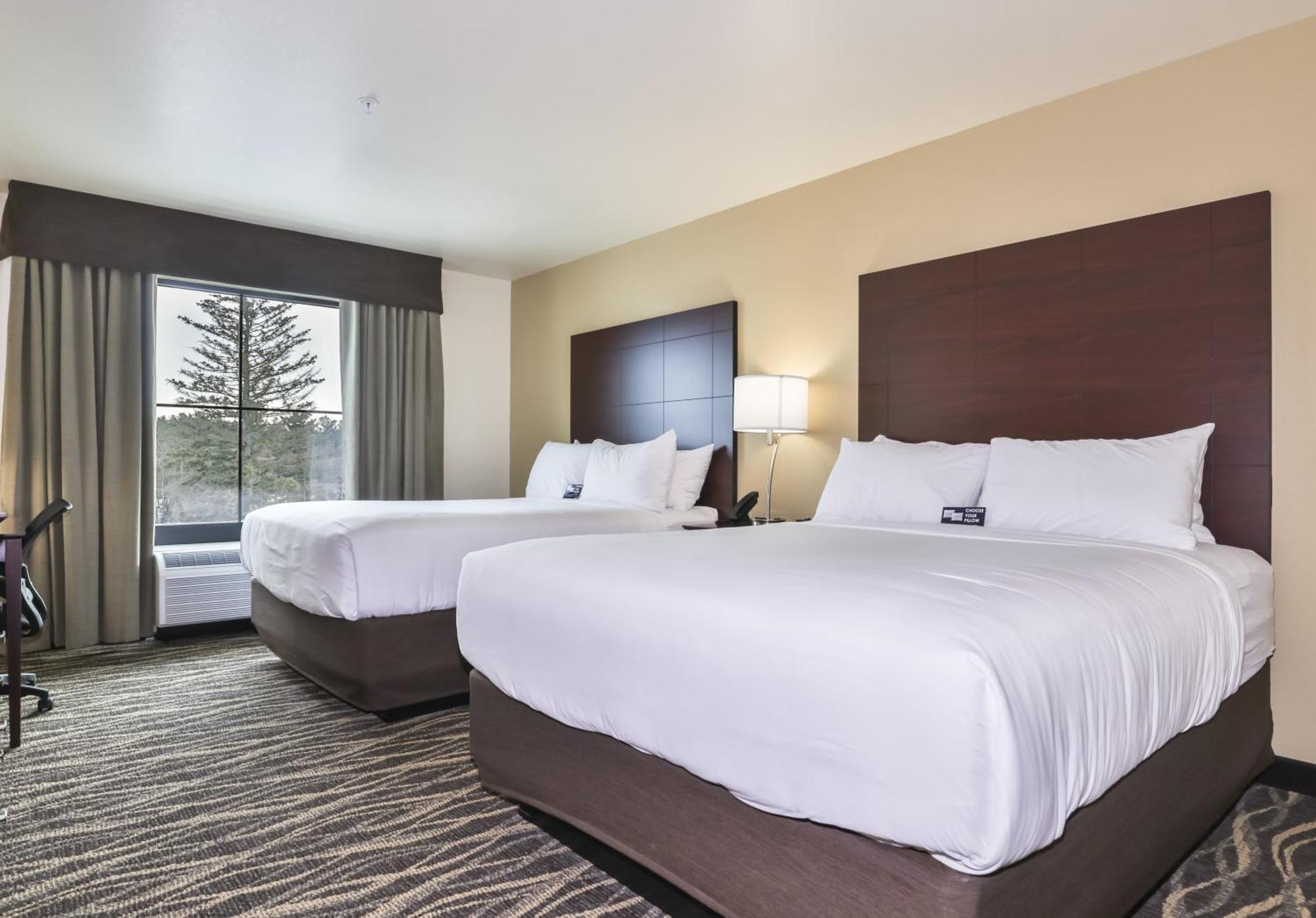 Cobblestone Hotel & Suites - Rhinelander Εξωτερικό φωτογραφία