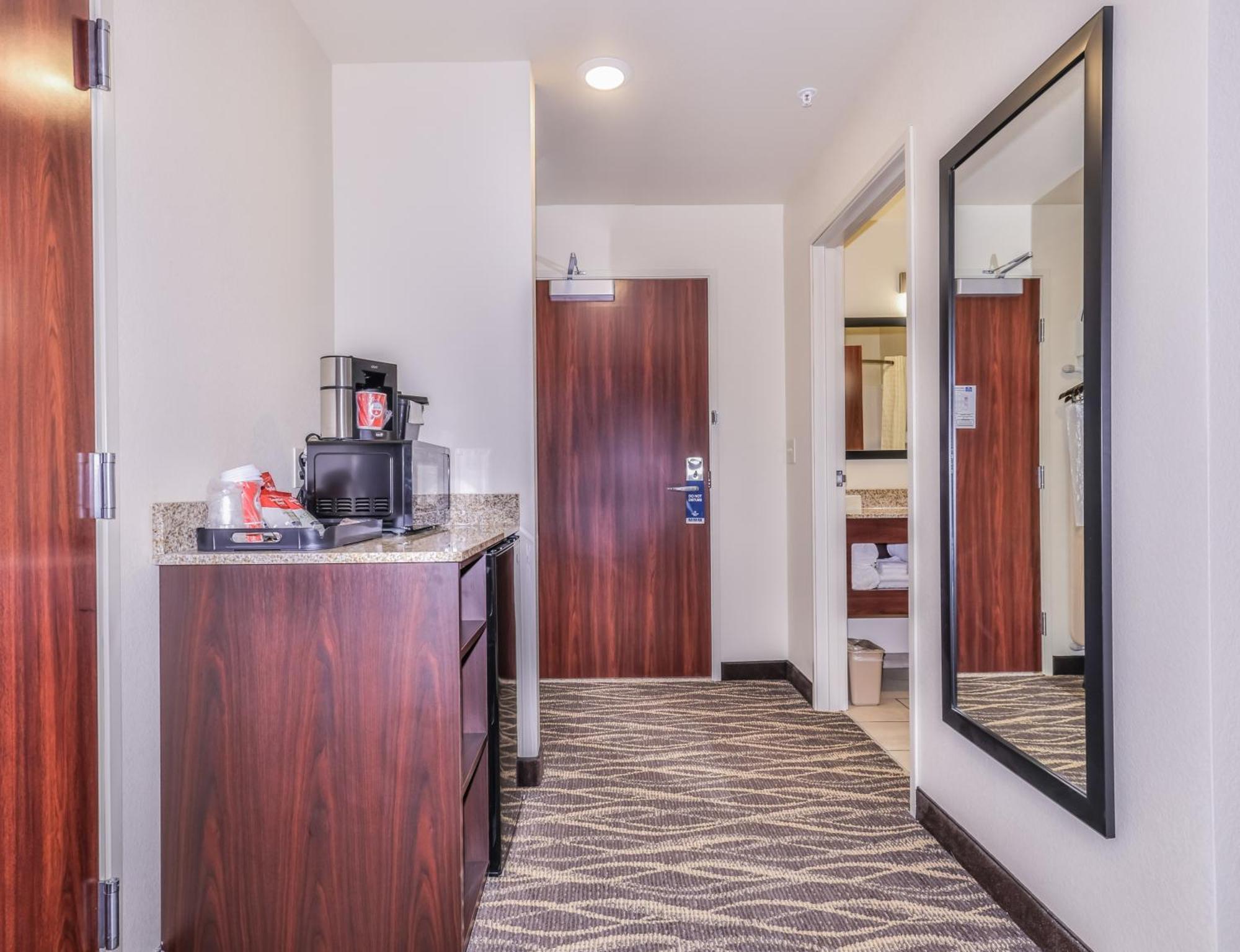 Cobblestone Hotel & Suites - Rhinelander Εξωτερικό φωτογραφία