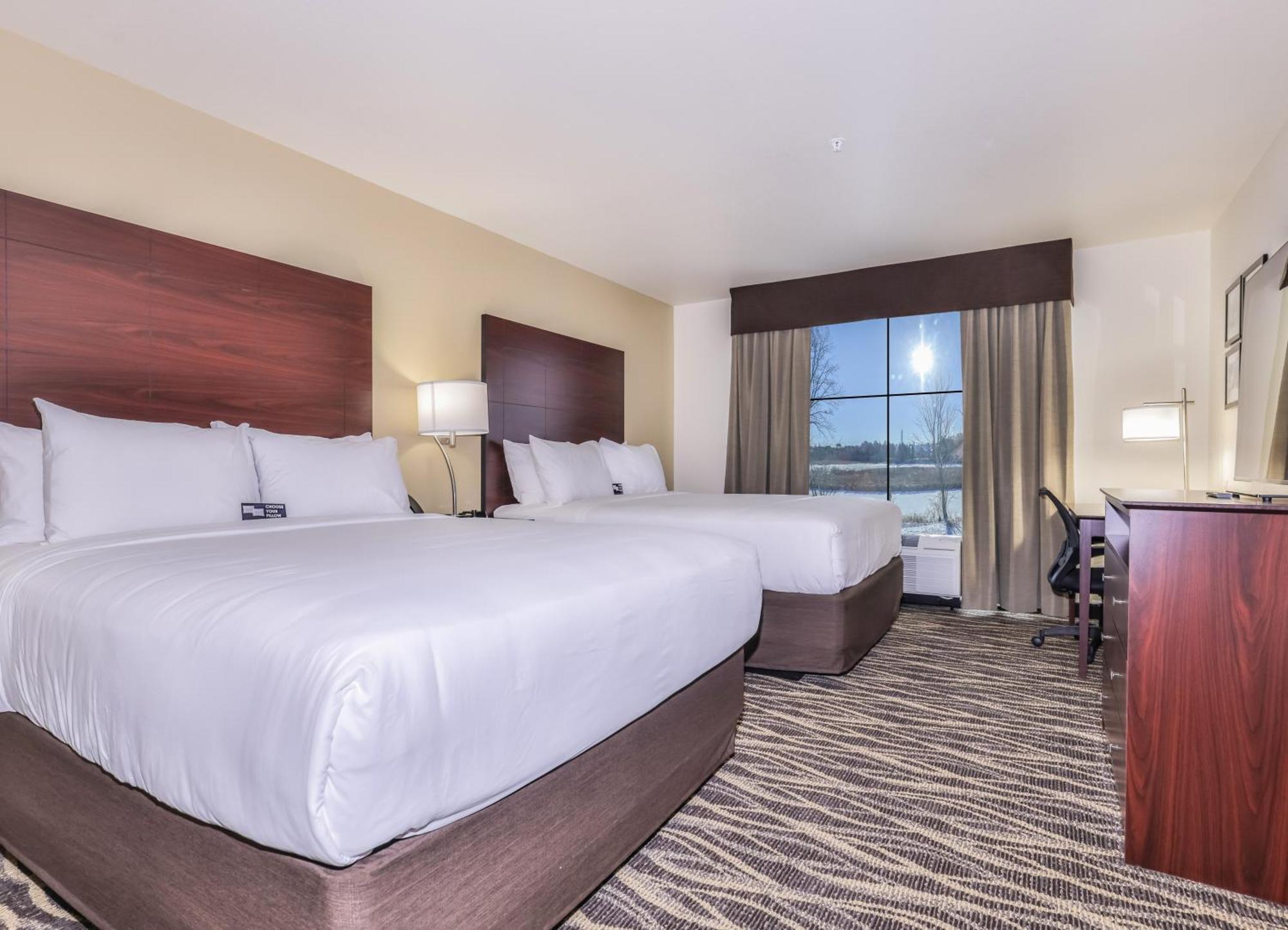 Cobblestone Hotel & Suites - Rhinelander Εξωτερικό φωτογραφία
