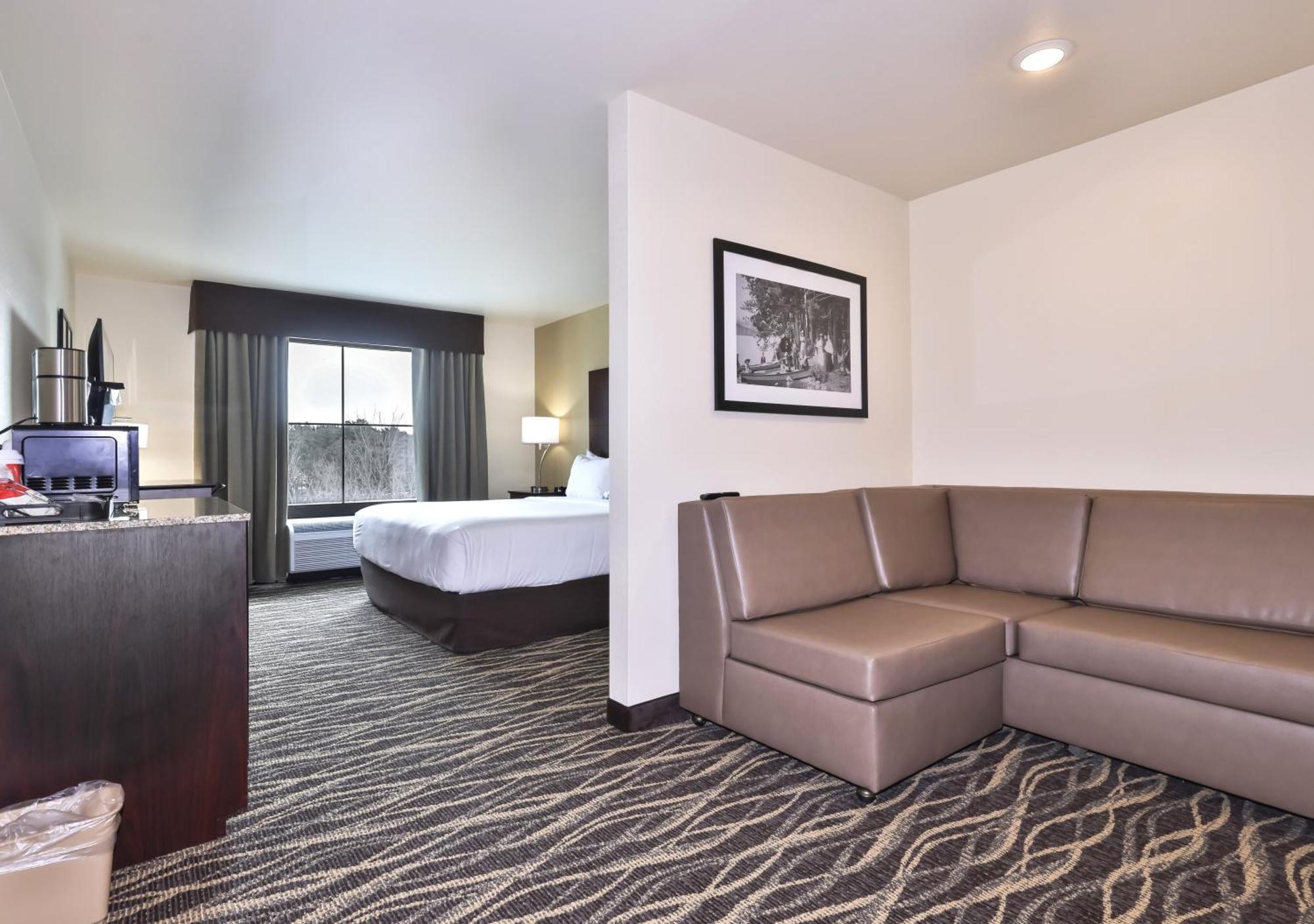 Cobblestone Hotel & Suites - Rhinelander Εξωτερικό φωτογραφία