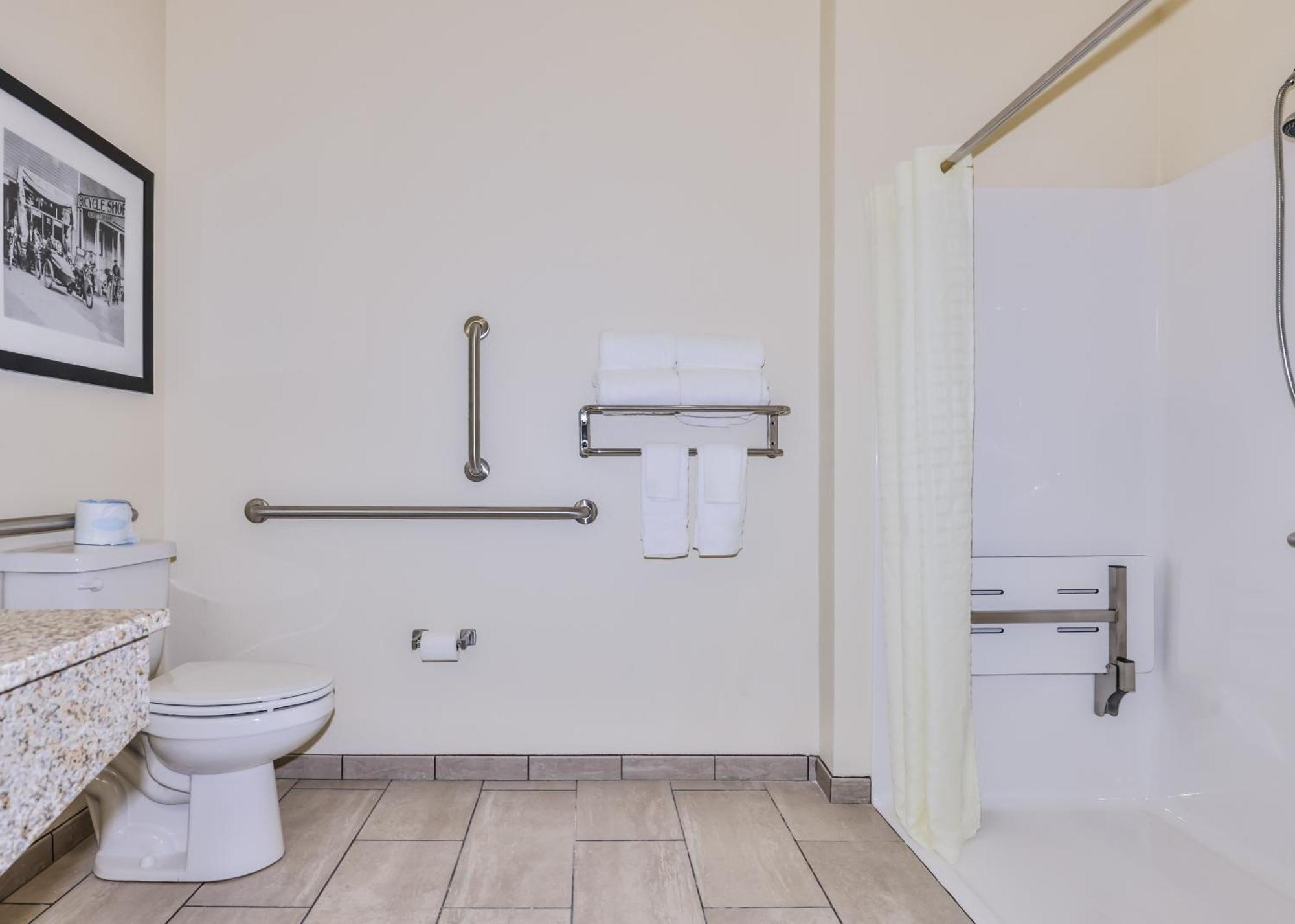 Cobblestone Hotel & Suites - Rhinelander Εξωτερικό φωτογραφία