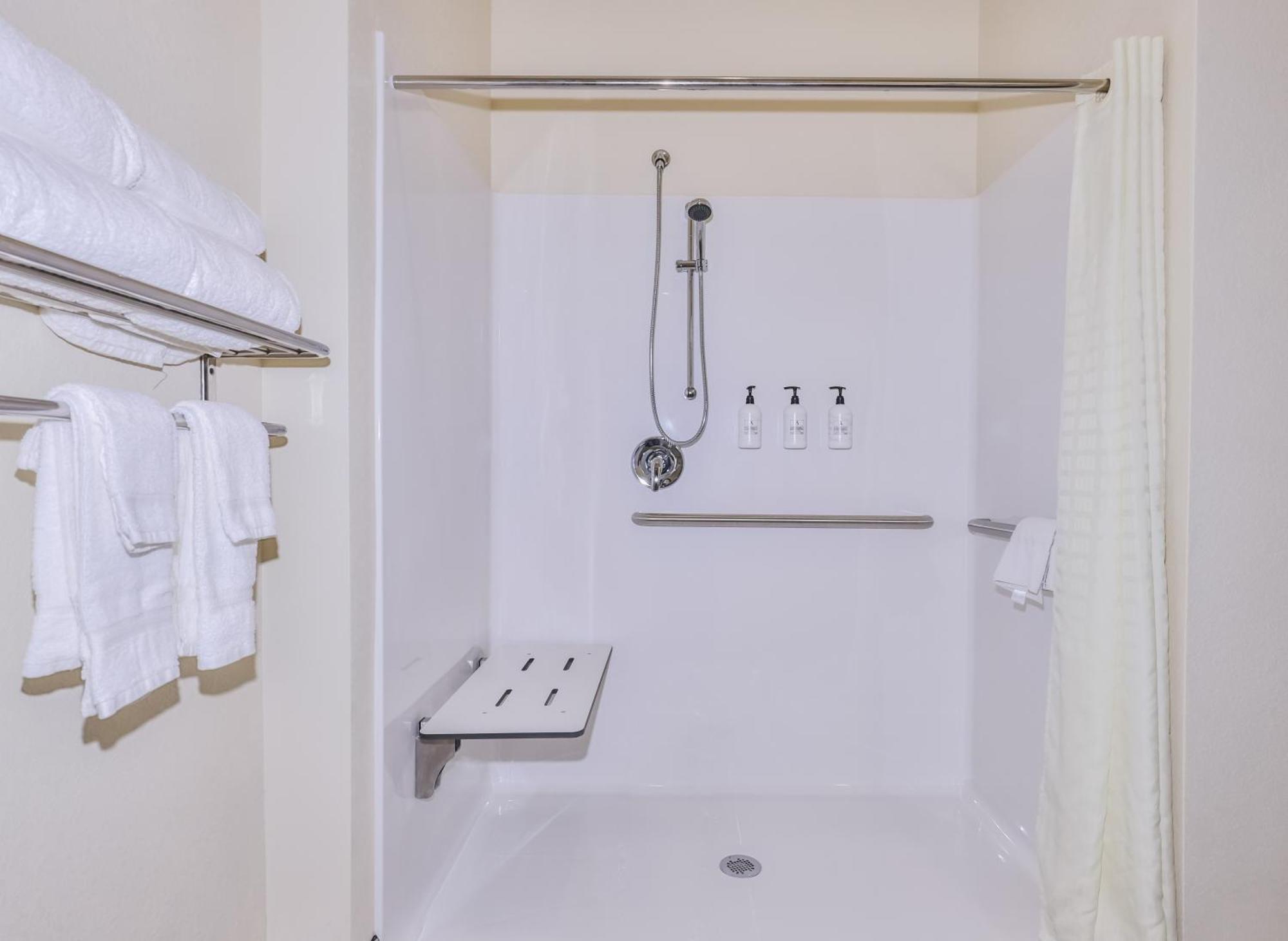 Cobblestone Hotel & Suites - Rhinelander Εξωτερικό φωτογραφία