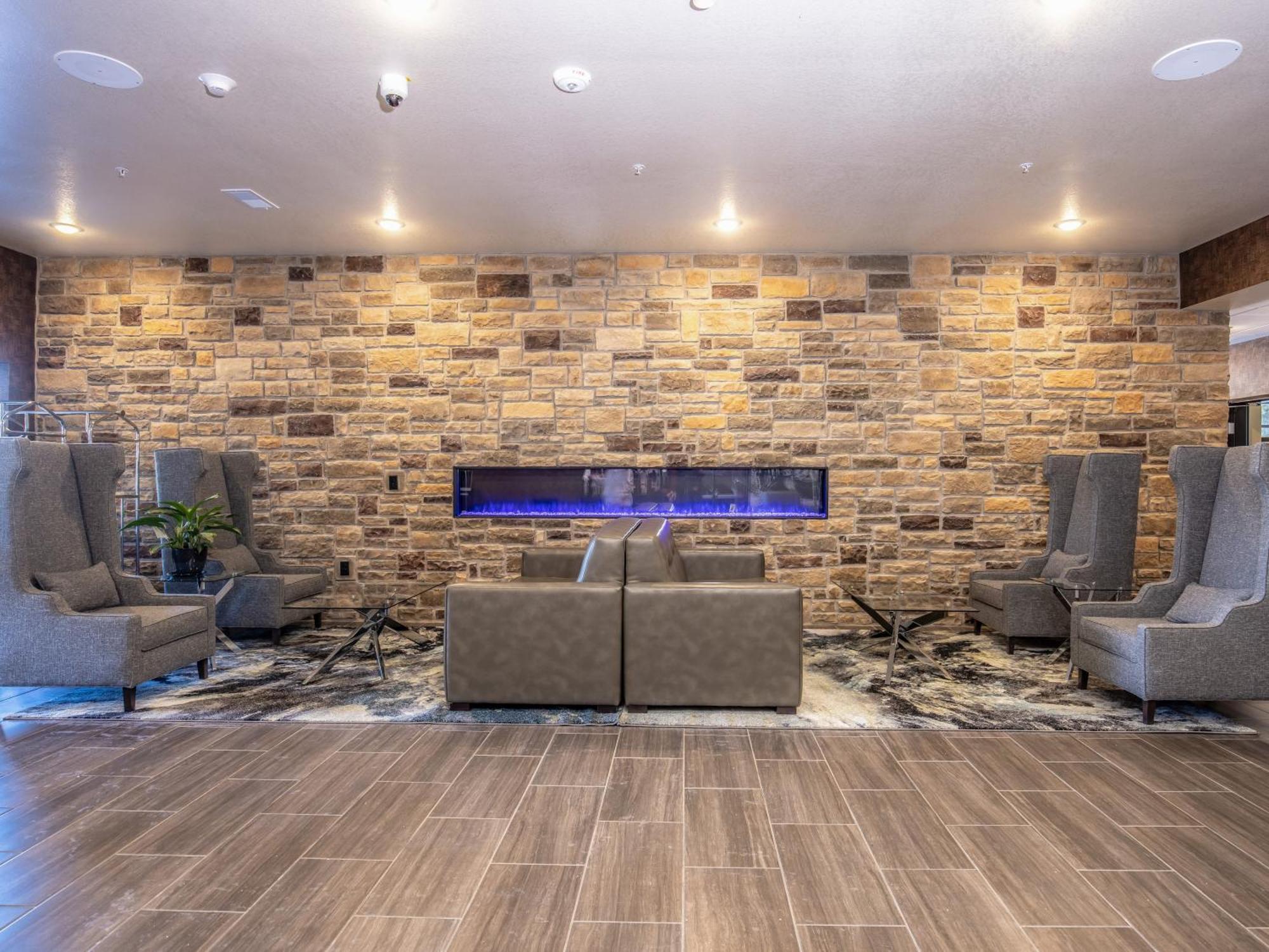 Cobblestone Hotel & Suites - Rhinelander Εξωτερικό φωτογραφία