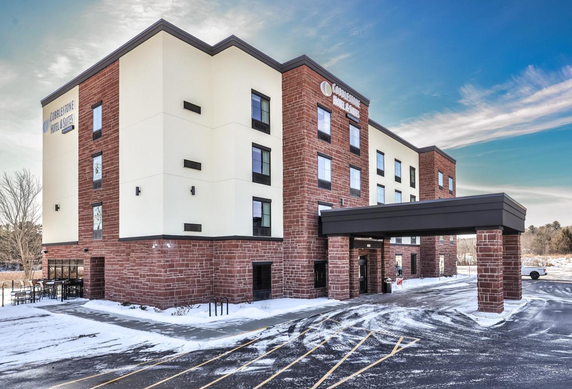 Cobblestone Hotel & Suites - Rhinelander Εξωτερικό φωτογραφία